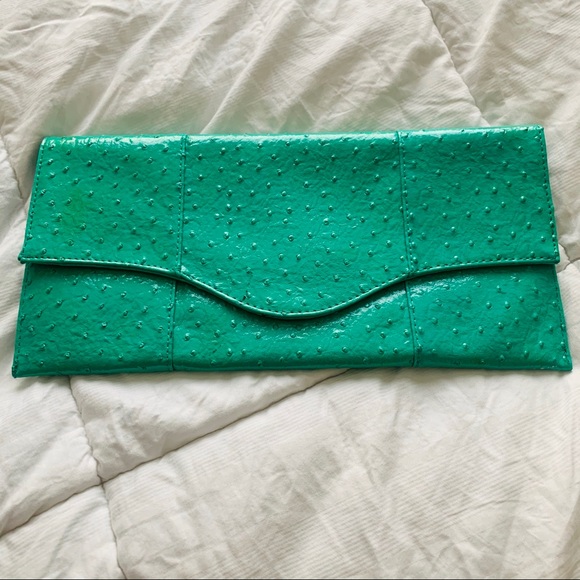 2 Clutches (Blue and Green) - Picture 5 of 6